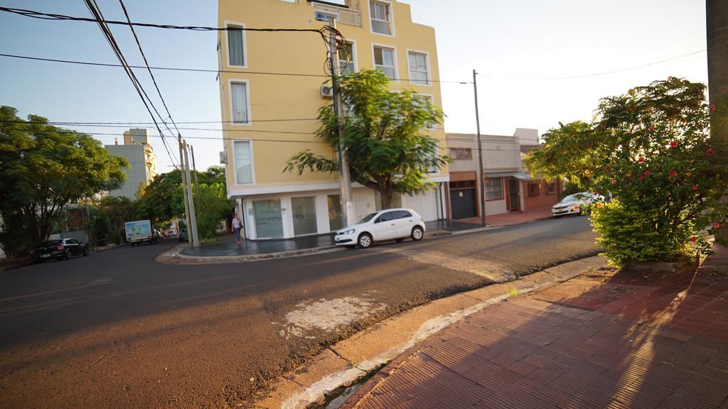 Departamentos Rodrigo Apartment Posadas Bagian luar foto