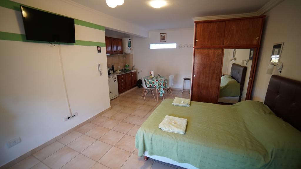 Departamentos Rodrigo Apartment Posadas Bagian luar foto