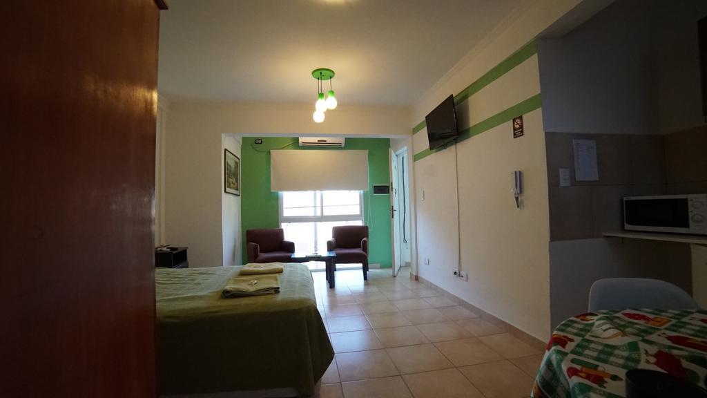 Departamentos Rodrigo Apartment Posadas Bagian luar foto